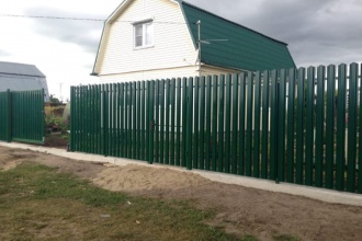 Забор из евроштакетника на ленточном фундаменте 70 метров фото в Апрелевке